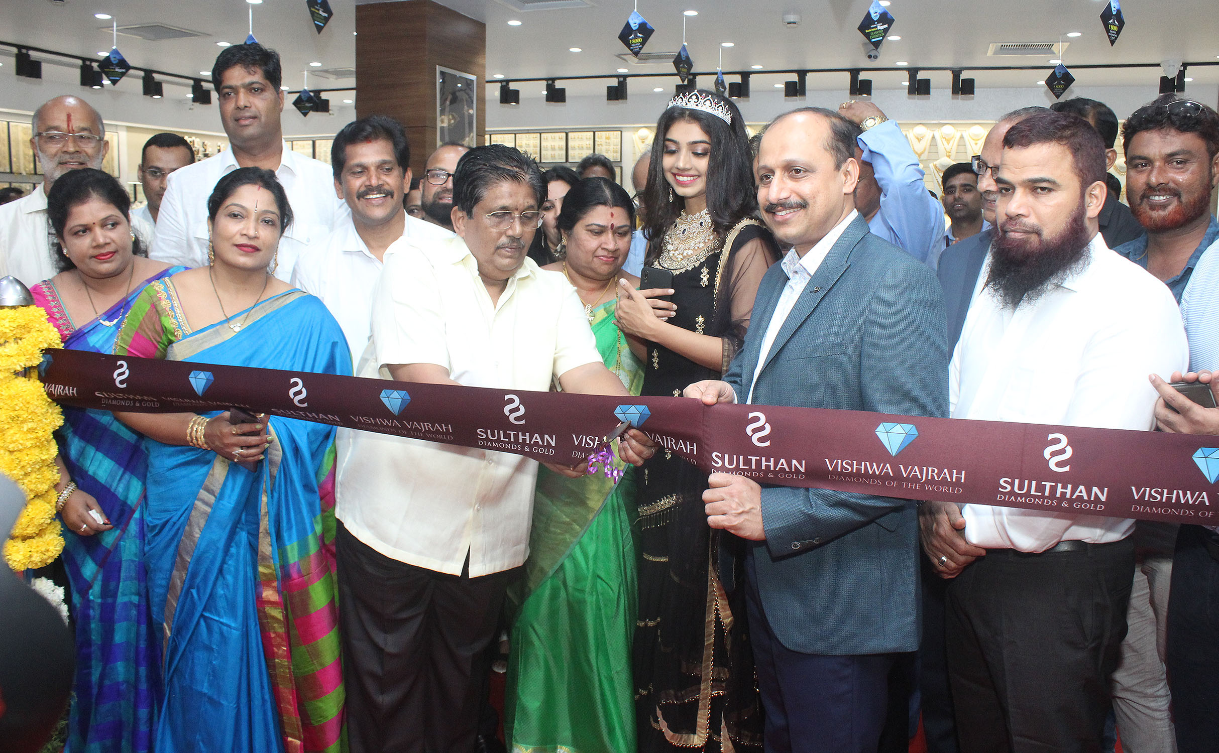 ​ಉಡುಪಿ ಸುಲ್ತಾನ್ ಡೈಮಂಡ್ಸ್ ಆ್ಯಂಡ್ ಗೋಲ್ಡ್‌ನಲ್ಲಿ ವಜ್ರಾಭರಣಗಳ ಪ್ರದರ್ಶನ ‘ವಿಶ್ವವಜ್ರ’ ಉದ್ಘಾಟನೆ