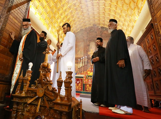 ಕೇರಳ ಚರ್ಚ್‌ನಲ್ಲಿ ಭದ್ರತೆಯ ನಡುವೆ ಸಾಂಪ್ರದಾಯಿಕ ಪಾದ್ರಿಯಿಂದ ಪ್ರಾರ್ಥನೆ