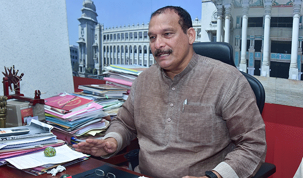 ದೇಶದ ಆರ್ಥಿಕ ಪರಿಸ್ಥಿತಿ ಐಸಿಯುನಲ್ಲಿ: ಐವನ್ ಡಿಸೋಜ