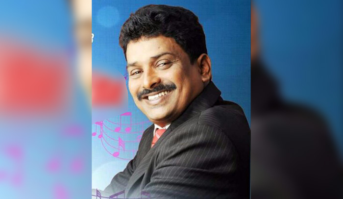 ಮಂಗಳೂರು: ಗಣೇಶೋತ್ಸವ ರಸಮಂಜರಿಯಲ್ಲಿ ಹಾಡುತ್ತಿದ್ದ ಗಾಯಕ ಕುಸಿದು ಬಿದ್ದು ಮೃತ್ಯು