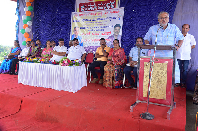 ಮುಂದಿನ ವರ್ಷ ಶಾಲಾ ಪ್ರಾರಂಭಲ್ಲೇ ಪಠ್ಯಪುಸ್ತಕ, ಸಮವಸ್ತ್ರ, ಶೂ, ಸೈಕಲ್ ಒದಗಿಸುವ ಗುರಿ: ಸಚಿವ ಸುರೇಶ್ ಕುಮಾರ್