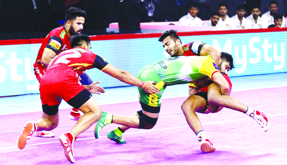 ದಿಲ್ಲಿ, ಬುಲ್ಸ್‌ಗೆ ರೋಚಕ ಜಯ