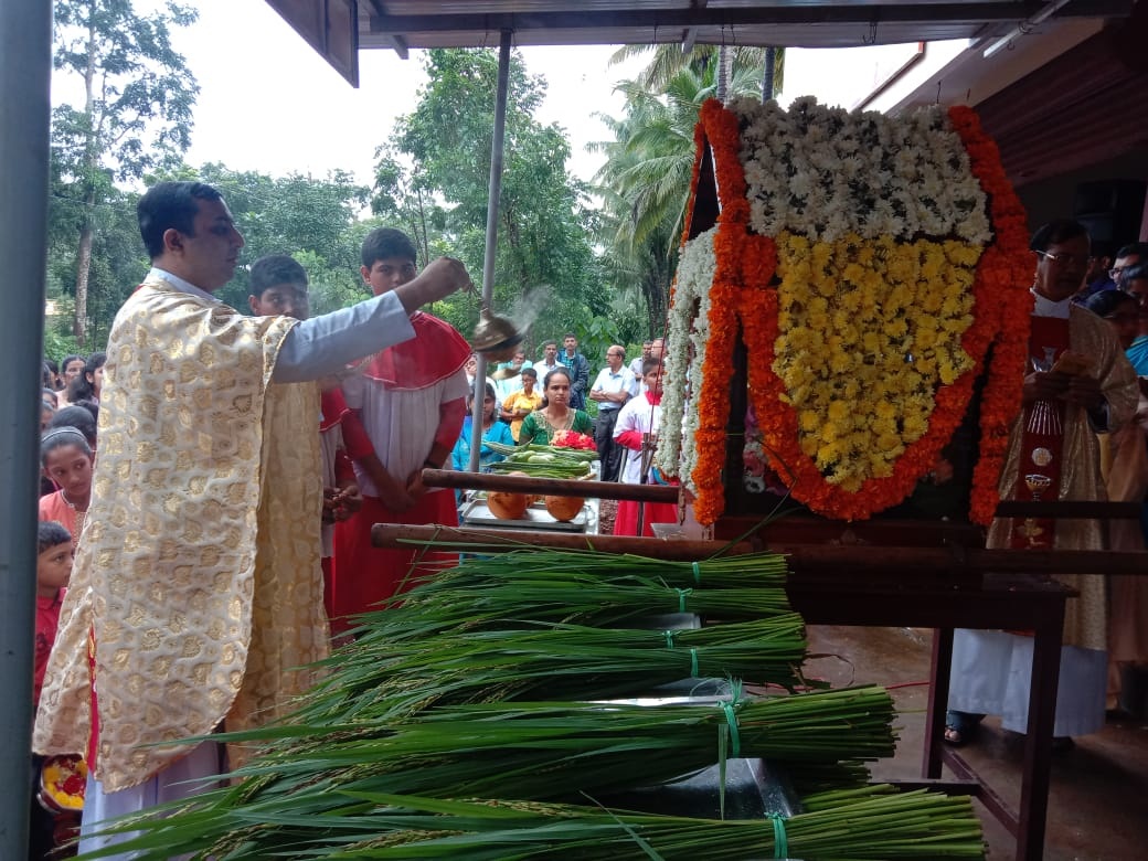 ಲೊರೆಟ್ಟೋ ಚರ್ಚ್‍ನಲ್ಲಿ ತೆನೆಹಬ್ಬ ಆಚರಣೆ