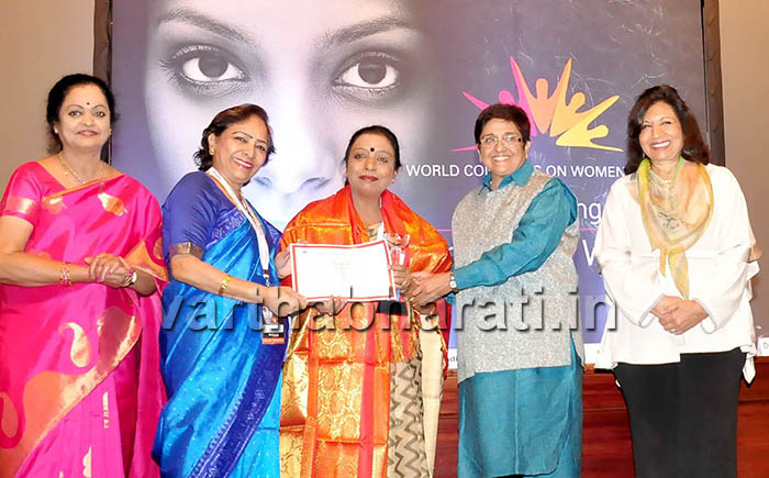 ಮಹಿಳೆ ತನ್ನದೇ ದಾರಿಯಲ್ಲಿ ಸಾಗಿ ಯಶಸ್ಸು ಕಾಣಬೇಕು: ಪಾಂಡಿಚೇರಿ ರಾಜ್ಯಪಾಲೆ ಕಿರಣ್ ಬೇಡಿ