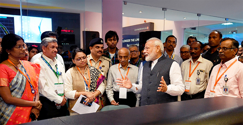 ಇಸ್ರೋ ಚಂದ್ರನಲ್ಲಿ ತಲುಪುವಾಗ ಅದರ ವಿಜ್ಞಾನಿಗಳ ಜೇಬಿಗೆ ಕತ್ತರಿ ಹಾಕಿತ್ತು ಸರಕಾರ !