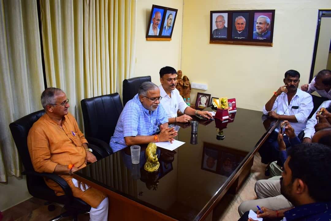 ಸರಕಾರಿ ಆಂಗ್ಲ ಮಾಧ್ಯಮ ಶಿಕ್ಷಣ ಕುರಿತು ಸಿಎಂ ಜತೆ ಚರ್ಚೆ: ಸಚಿವ ಸುರೇಶ್ ಕುಮಾರ್