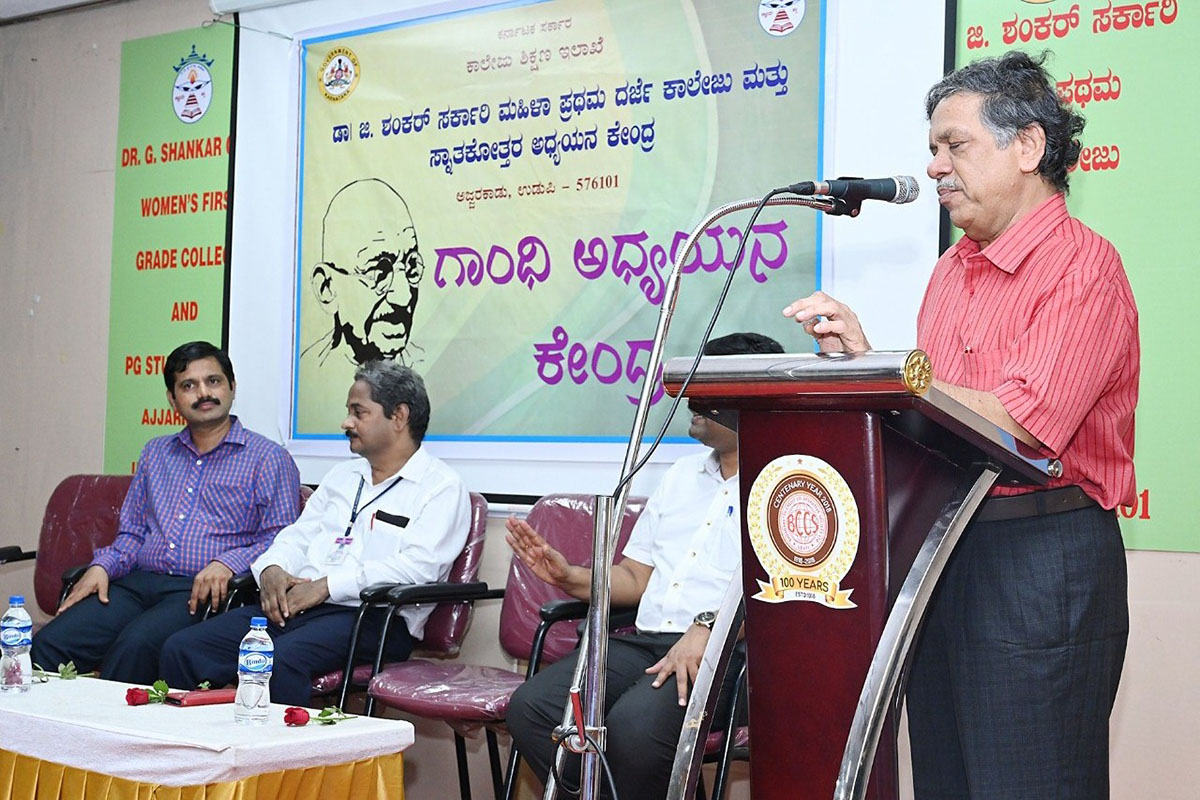 ಗಾಂಧಿಯ ಬಗ್ಗೆ ಸುಳ್ಳುಗಳನ್ನು ಹರಡುವ ಕೆಲಸ: ಡಾ.ಮಹಾಬಲೇಶ್ವರ್ ರಾವ್