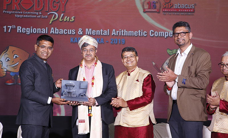 ಮಕ್ಕಳನ್ನು ಸಮಾಜದ ಆಧಾರ ಸ್ತಂಭ ಮಾಡಿ: ಐಜಿಪಿ ಸೀಮಂತ್ ಕುಮಾರ್ ಸಿಂಗ್