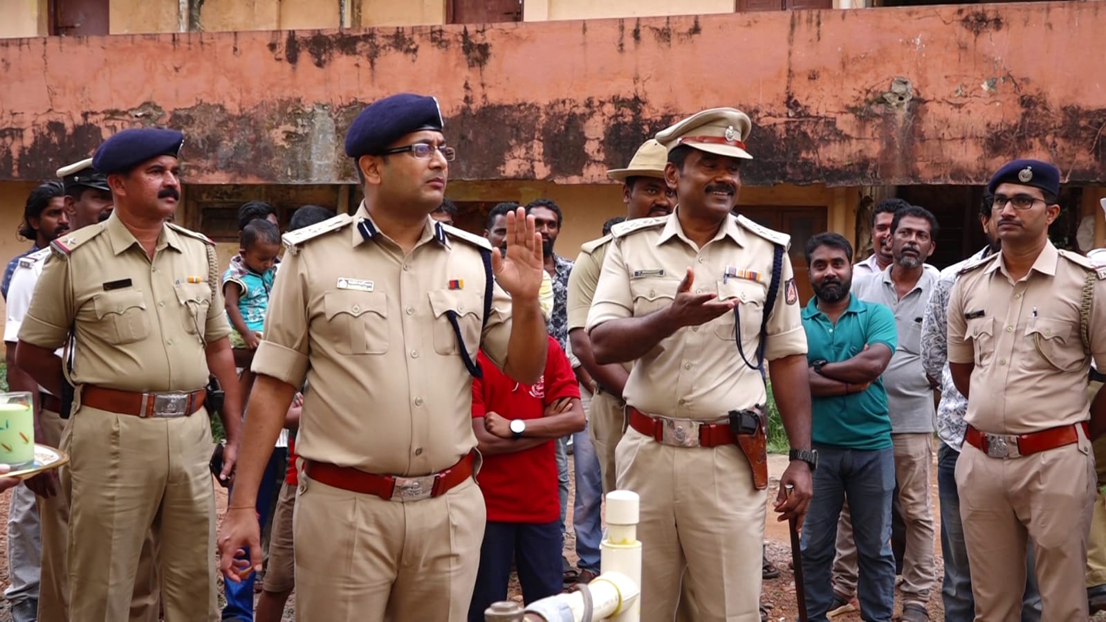 ಶಕ್ತಿನಗರ: ಪೊಲೀಸ್ ಆಯುಕ್ತರಿಂದ ‘ಬೀಟ್’ ಕಾರ್ಯಾಚರಣೆ