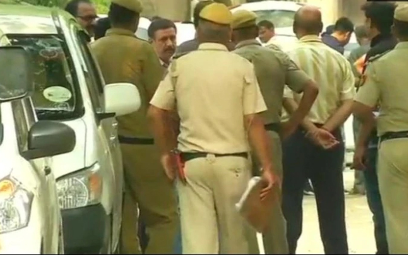 ಕಸ್ಟಡಿಯಲ್ಲಿ ವ್ಯಕ್ತಿ ಸಾವು: ಪೊಲೀಸ್ ಠಾಣೆ, ವಾಹನಗಳಿಗೆ ಬೆಂಕಿ ಹಚ್ಚಿದ ಆಕ್ರೋಶಿತರು