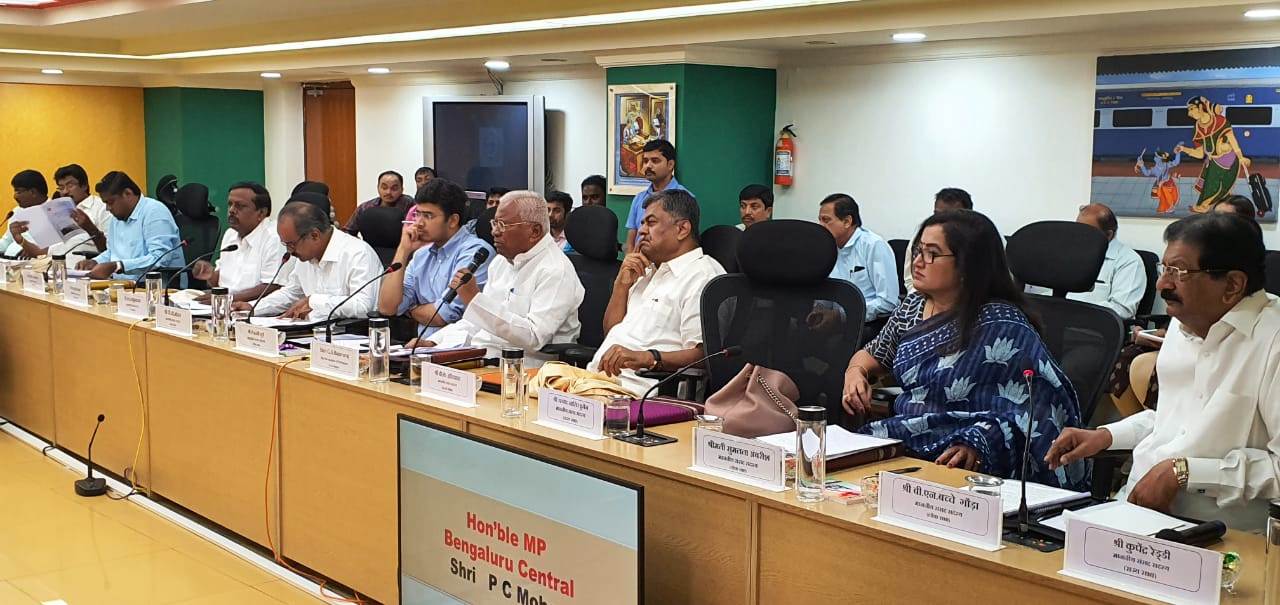 ಮಂಡ್ಯ ಜಿಲ್ಲೆಯ ರೈಲು ನಿಲ್ದಾಣಗಳ ಅಭಿವೃದ್ಧಿಗೆ ಸಂಸದೆ ಸುಮಲತಾ ಒತ್ತಾಯ