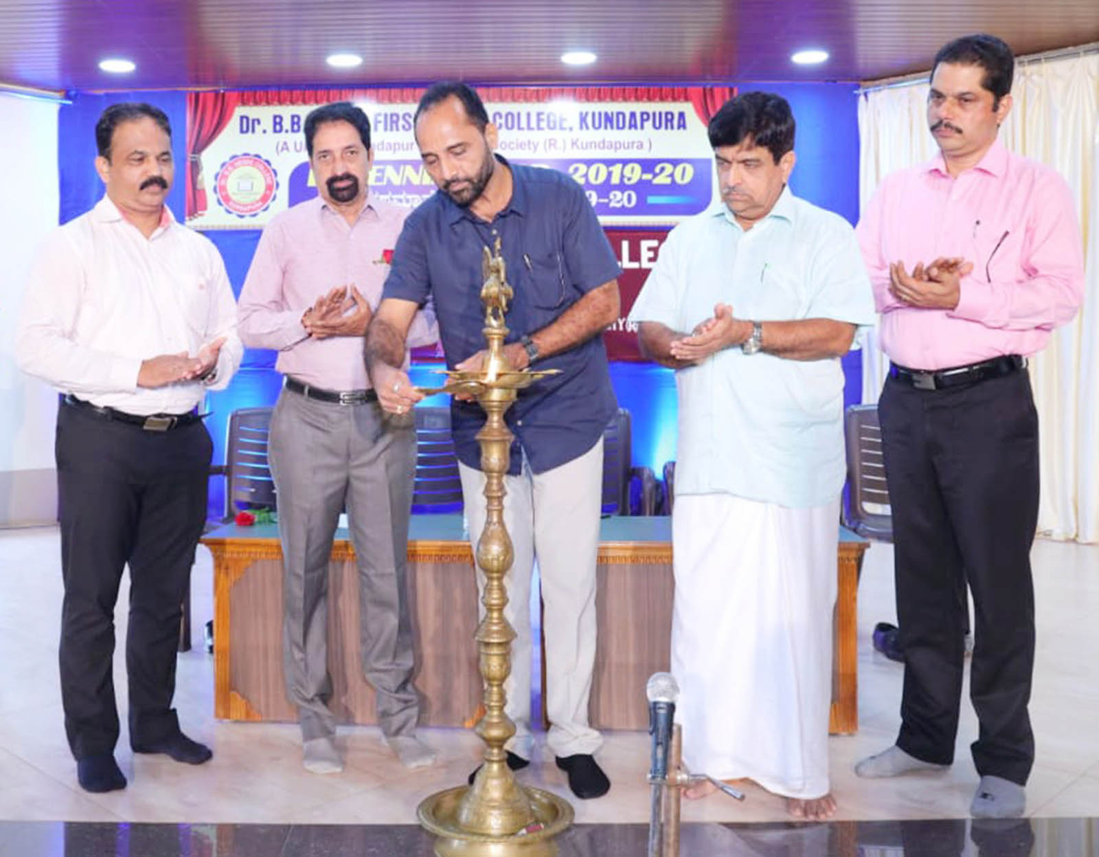 ಸಾಧಕರ ಬದುಕಿನಿಂದ ಸ್ಪೂರ್ತಿ ಪಡೆಯಿರಿ: ಪ್ರೊ.ನಿತ್ಯಾನಂದ