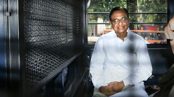 ನಿರಂತರ ಕಣ್ಗಾವಲಿನಿಂದ ಸ್ವಾತಂತ್ರ್ಯಕ್ಕೆ ಅಪಾಯ : ಚಿದಂಬರಂ