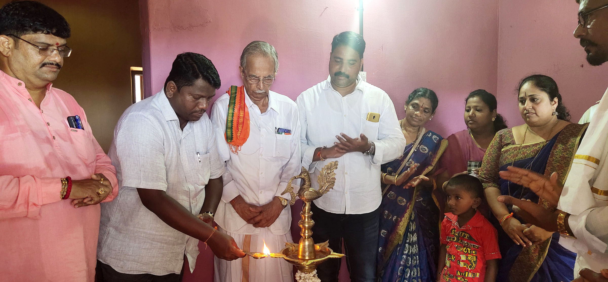 ಬಡ ಕೊರಗ ಮಹಿಳೆಗೆ ನಿರ್ಮಿಸಿಕೊಟ್ಟ ಮನೆ ಹಸ್ತಾಂತರ