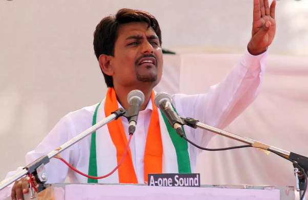 ಅಲ್ಪೇಶ್ ಠಾಕೂರ್ ಸೇರಿ ಪಕ್ಷಾಂತರಿಗಳಿಗೆ ಪಾಠ ಕಲಿಸಿದ ಮತದಾರರು