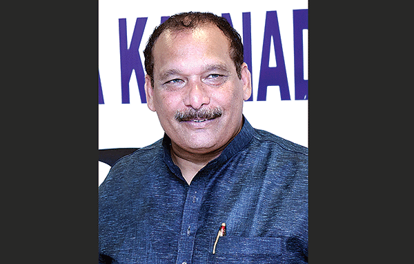 ನಗರ ಪಾಲಿಕೆ ಚುನಾವಣೆ ವಿಳಂಬಕ್ಕೆ ಬಿಜೆಪಿ ಕಾರಣ: ಐವನ್ ಡಿಸೋಜ ಆರೋಪ