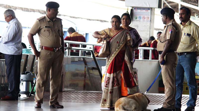 ಹುಬ್ಬಳ್ಳಿ ರೈಲ್ವೆ ನಿಲ್ದಾಣದಲ್ಲಿ ಸ್ಫೋಟ ಪ್ರಕರಣ: ಇಬ್ಬರು ಅಧಿಕಾರಿಗಳ ಅಮಾನತು