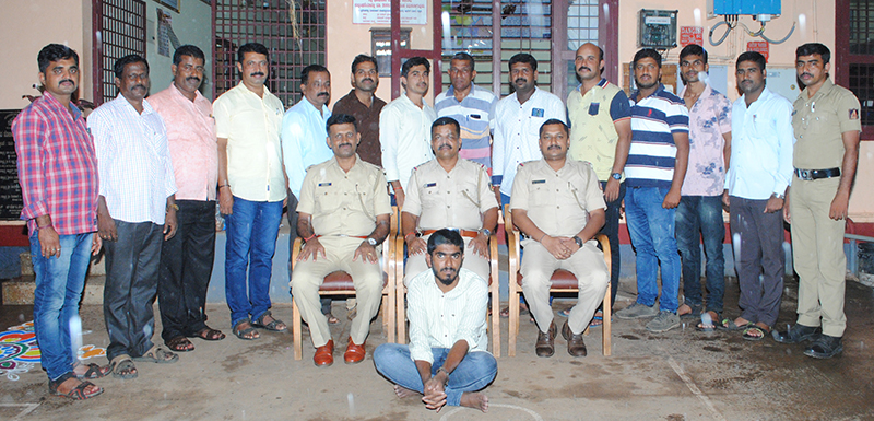 ಮನೆಗಳಿಗೆ ನುಗ್ಗಿ ಕಳ್ಳತನ: ಆರೋಪಿಯಿಂದ ಚಿನ್ನ, ಬೆಳ್ಳಿ ವಶಕ್ಕೆ