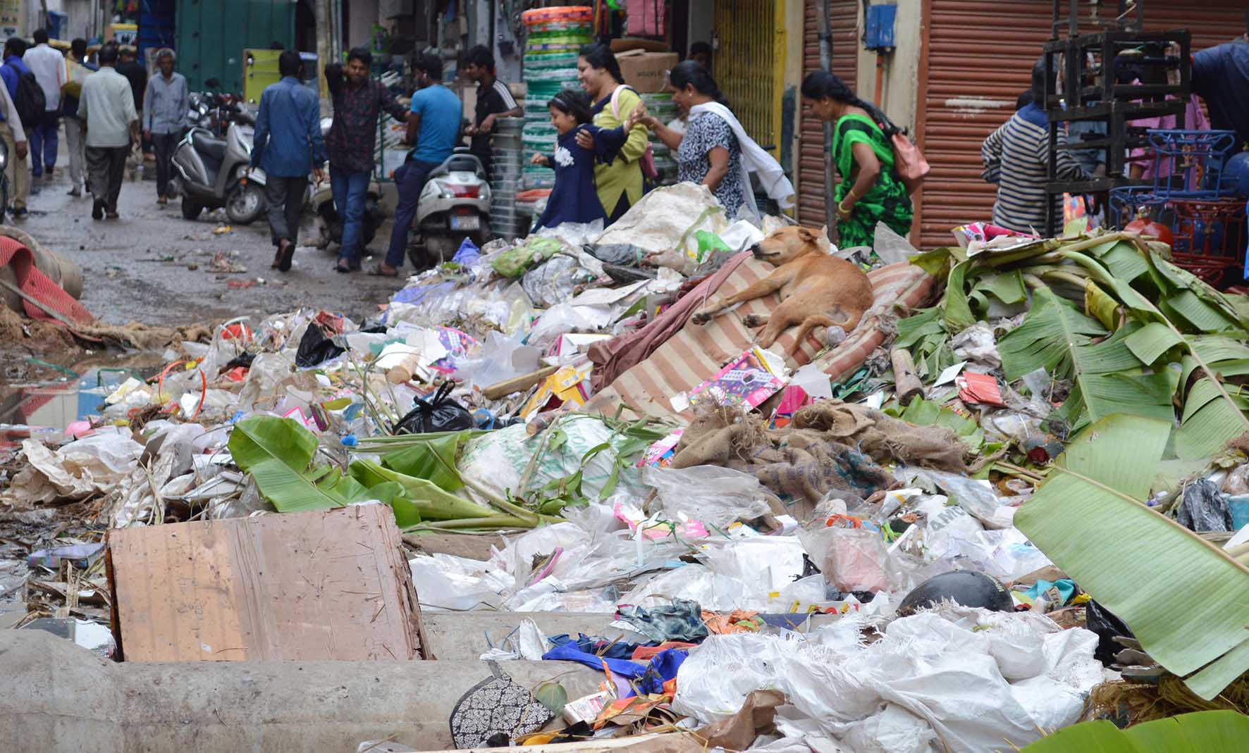 ಬೆಂಗಳೂರಿನಲ್ಲಿ ಭಾರೀ ಪ್ರಮಾಣದ ಪಟಾಕಿ ತ್ಯಾಜ್ಯ ಸೃಷ್ಟಿ