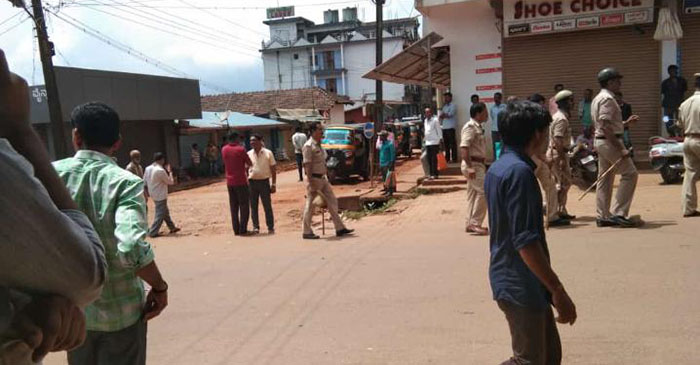 ರೈತರ ಆತ್ಮಹತ್ಯೆಗೆ ಸರಕಾರಗಳು ಕಾರಣ: ವಿವಿಧ ಪಕ್ಷಗಳು, ರೈತರಿಂದ ಕಳಸ ಪಟ್ಟಣ ದಿಢೀರ್ ಬಂದ್