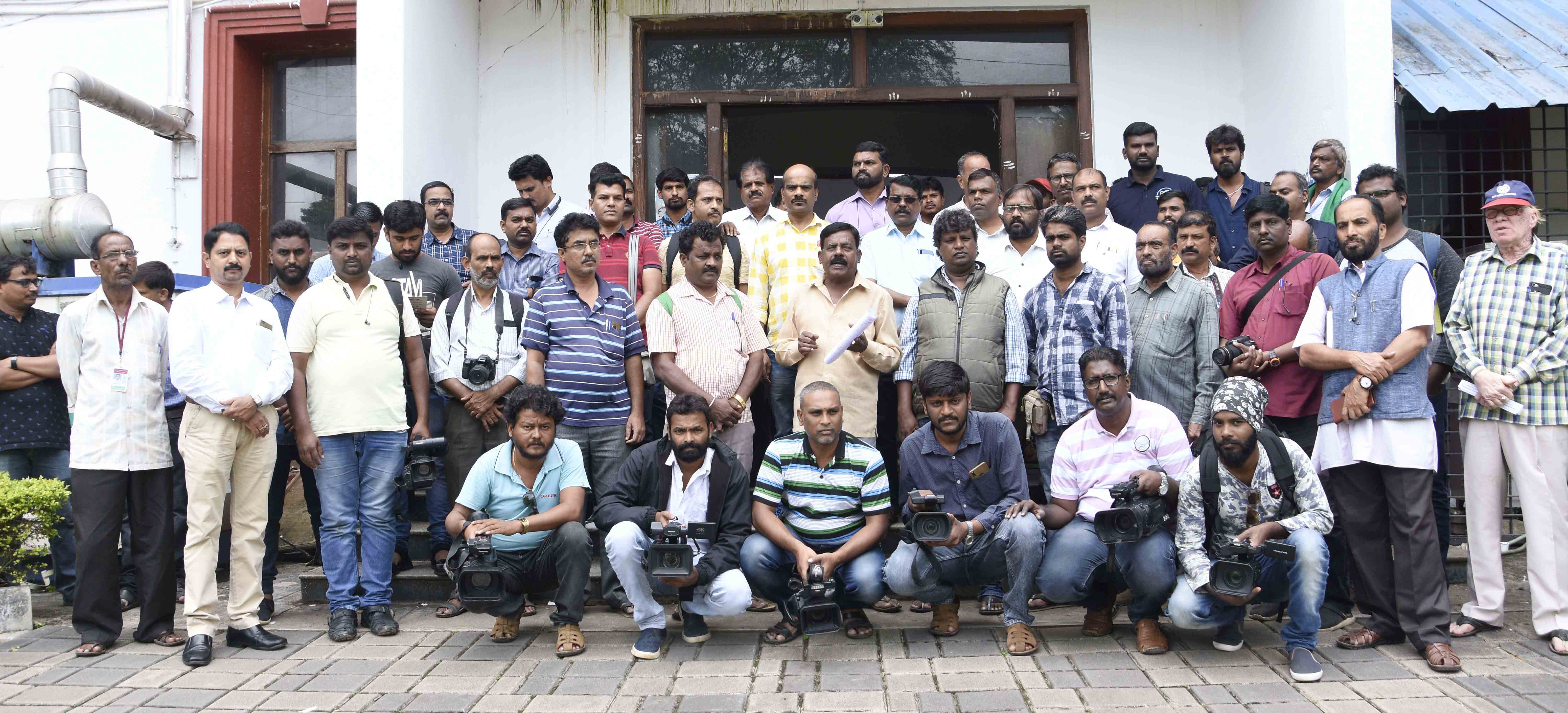 ಪತ್ರಕರ್ತ ನರಸಿಂಹಮೂರ್ತಿ ಬಂಧನ ಖಂಡಿಸಿ ಶಿವಮೊಗ್ಗದಲ್ಲಿ ಪ್ರತಿಭಟನೆ