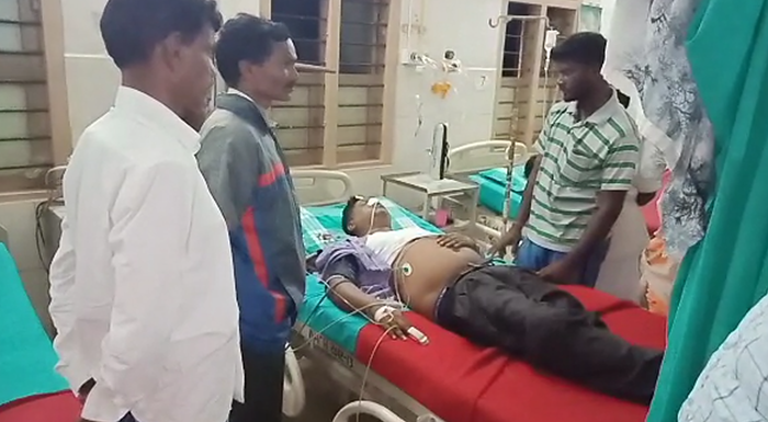 ಕೆಲಸದಿಂದ ವಜಾಗೊಳಿಸಿದ್ದಕ್ಕೆ ಬೇಸತ್ತು ಆತ್ಮಹತ್ಯೆಗೆ ಯತ್ನಿಸಿದ ಸರಕಾರಿ ನೌಕರ