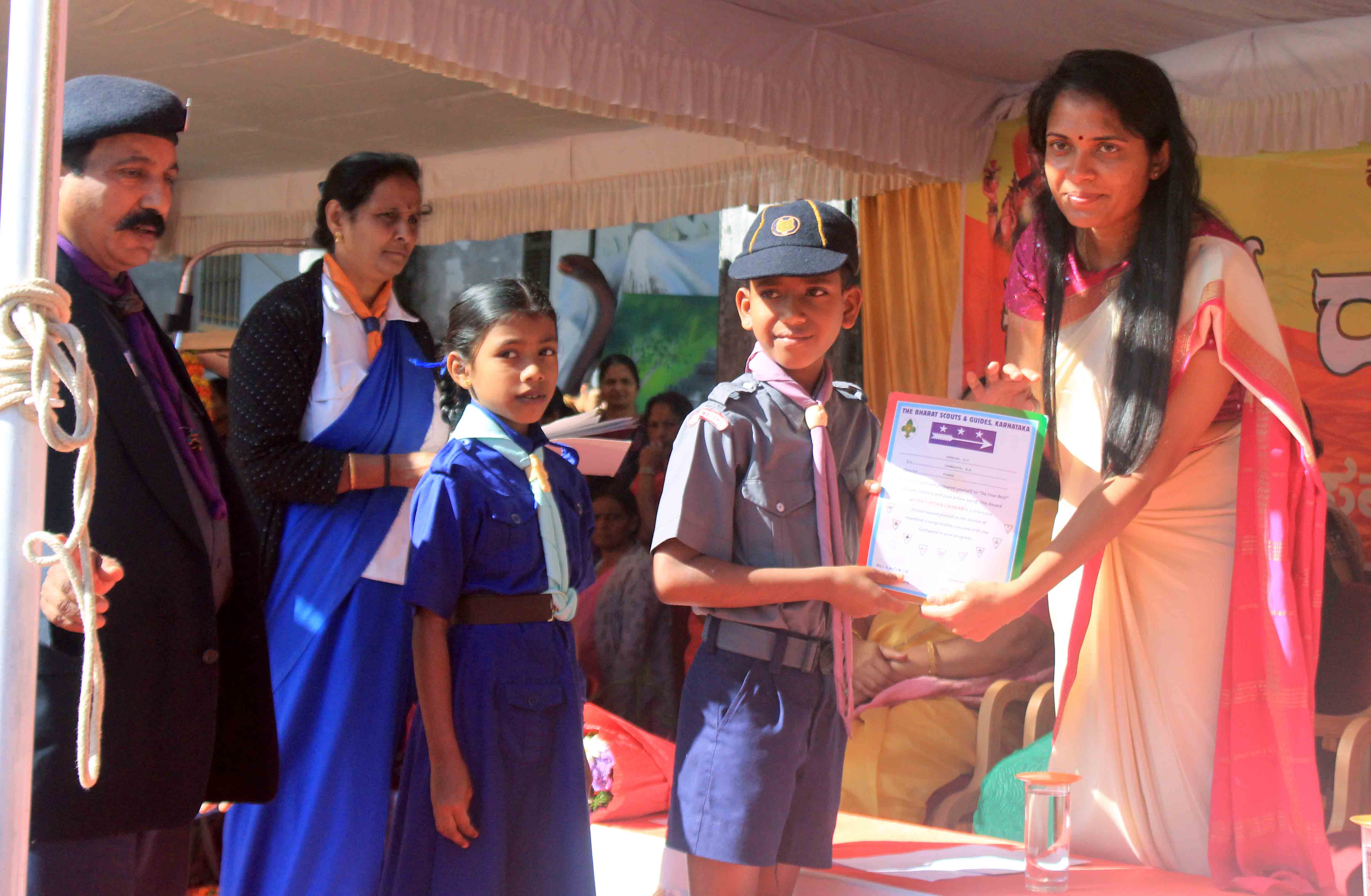 ಮಡಿಕೇರಿಯಲ್ಲಿ ಸಂಭ್ರಮದ ಕನ್ನಡ ರಾಜ್ಯೋತ್ಸವ: ವಿವಿಧ ಕ್ಷೇತ್ರಗಳ ಸಾಧಕರಿಗೆ ಸನ್ಮಾನ