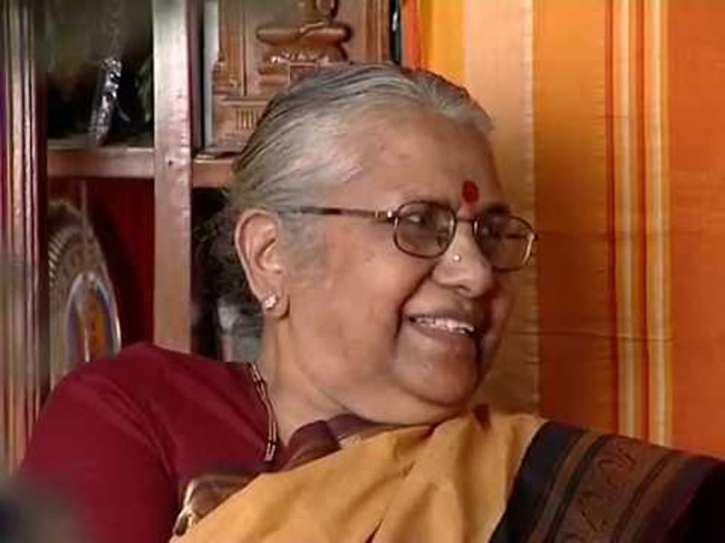 ನಾಡಗೀತೆಯಲ್ಲಿ ಮೊದಲ, ಕೊನೆಯ ಚರಣ ಮಾತ್ರ ಸಾಕು: ಕಮಲಾ ಹಂಪನಾ