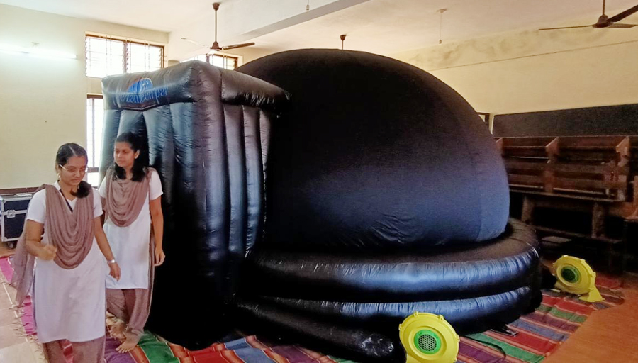 ವಿವೇಕಾನಂದ ಪ.ಪೂ.ಕಾಲೇಜ್‍ನಲ್ಲಿ ತಾರಾಲಯ ವೀಕ್ಷಣೆ