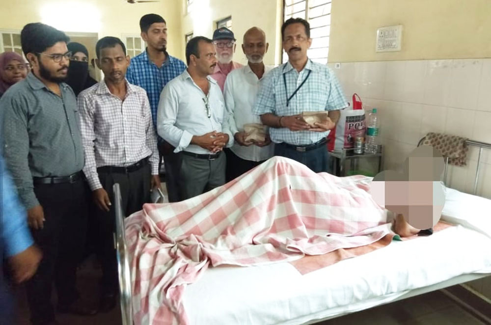 ಸೀರತ್ ಪ್ರಯುಕ್ತ ರೋಗಿಗಳಿಗೆ ಹಣ್ಣು ಹಂಪಲು ವಿತರಣೆ