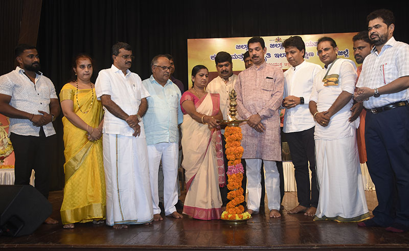 ಮಂಗಳೂರು: ಸಂತ ಕನಕದಾಸ ಜಯಂತಿ ಆಚರಣೆ