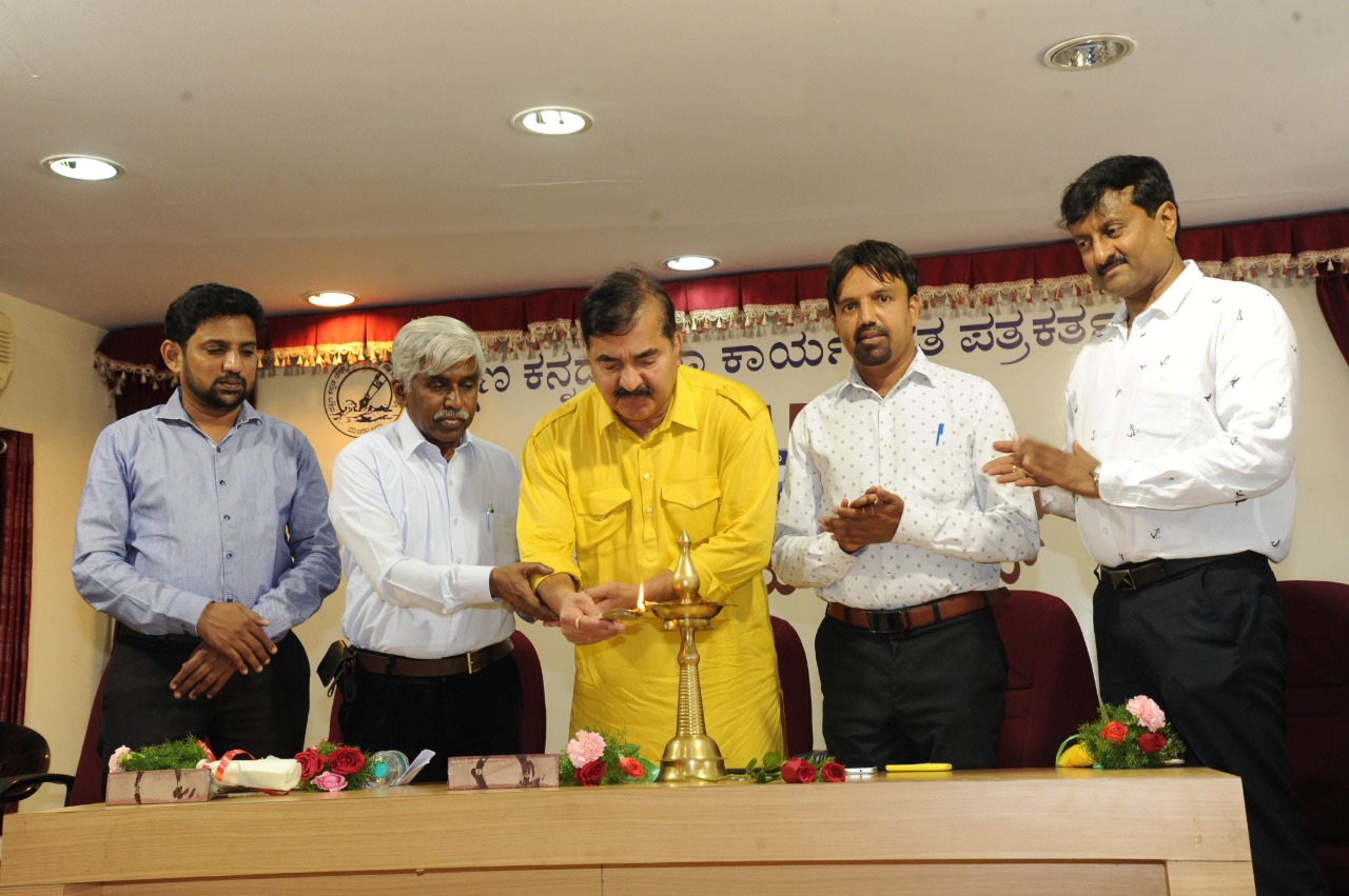 ಮೌಲ್ಯಗಳನ್ನು ಕಾಪಾಡುವುದೇ ಮಾಧ್ಯಮಗಳಿಗೆ ಸವಾಲು: ಡಾ. ಮೋಹನ ಆಳ್ವ