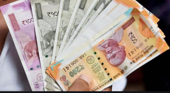 ‘ಮಂಗಳೂರಿನ ಪೆಟ್ರೋಲ್ ಬಂಕ್ ಸಮೀಪ ಹಣ ಸಿಕ್ಕಿದೆ; ವಾರಸುದಾರರು ಸಂಪರ್ಕಿಸಿ’