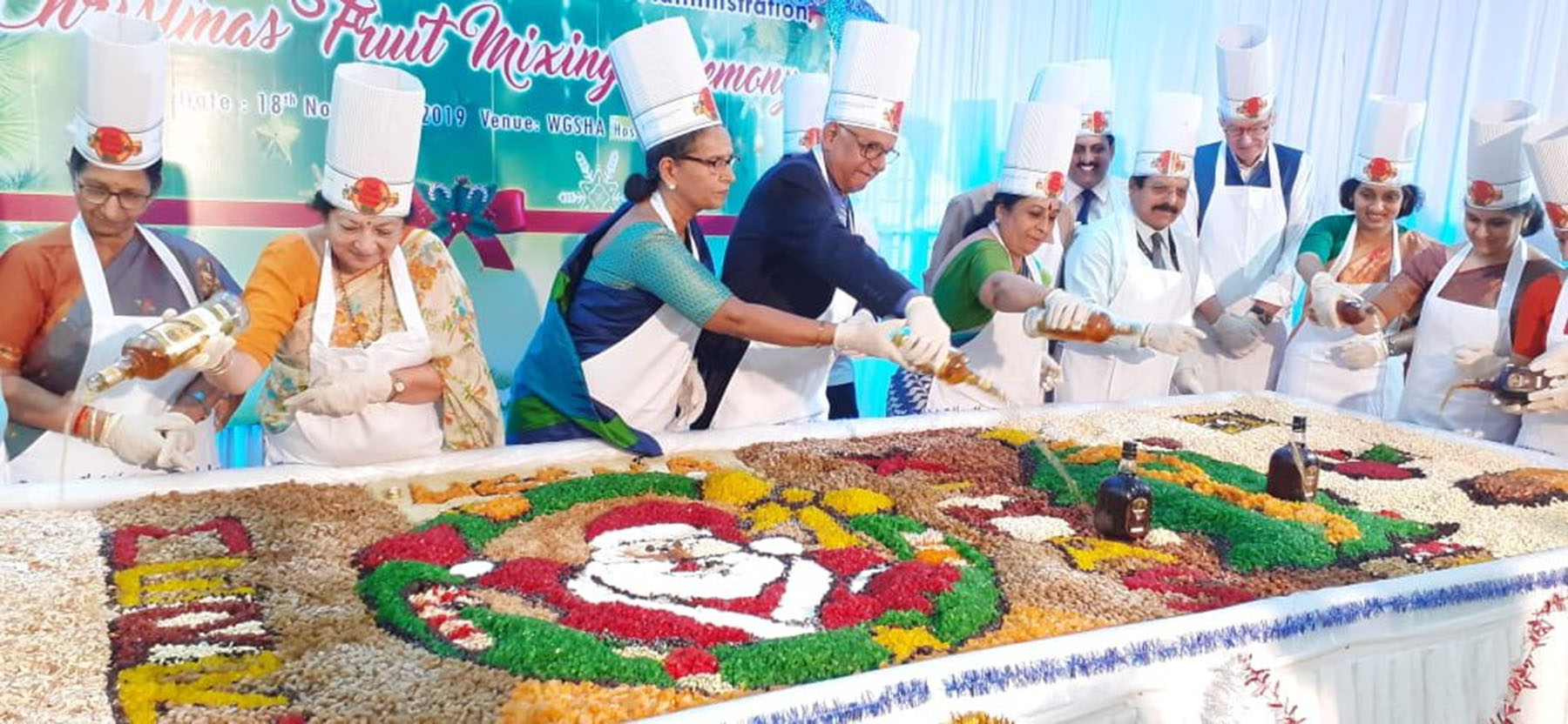 ಮಣಿಪಾಲ: ಕ್ರಿಸ್ಮಸ್ ಕೇಕ್‌ಗೆ ಡ್ರೈಫ್ರುಟ್ಸ್ ಮಿಕ್ಸಿಂಗ್