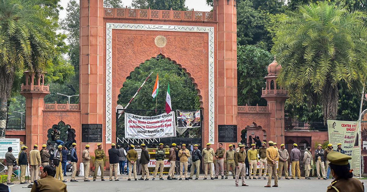 ಕಾಶ್ಮೀರದ ಬಗ್ಗೆ ಪೋಸ್ಟ್ ಮಾಡಿದ ಸಹಾಯಕ ಮಹಿಳಾ ಪ್ರೊಫೆಸರ್ ವಿರುದ್ಧ ಎಫ್‌ಐಆರ್