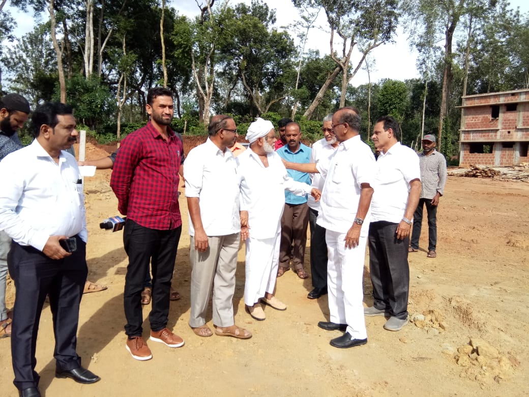 ಸಿದ್ದಾಪುರ: ನೆರೆ ಸಂತ್ರಸ್ತರಿಗೆ ಮನೆ ನಿರ್ಮಾಣ ಯೋಜನೆ; ಎಂ.ಎಂ.ಎ ಸಂಸ್ಥೆಯಿಂದ ಸ್ಥಳ ಪರಿಶೀಲನೆ