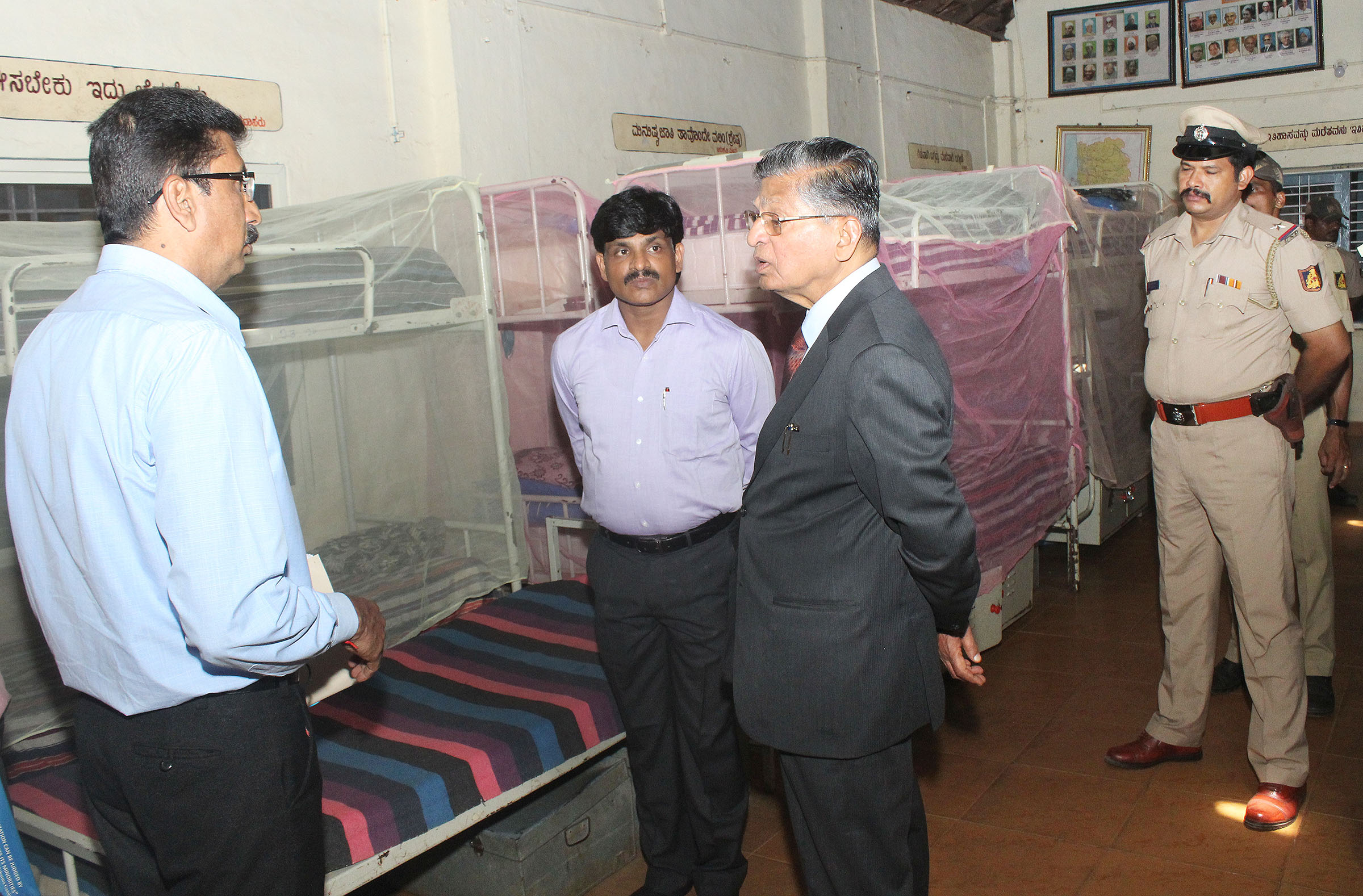 ಕುಂಜಿಬೆಟ್ಟು ಸರಕಾರಿ ವಸತಿ ನಿಲಯಕ್ಕೆ ಲೋಕಾಯುಕ್ತ ಭೇಟಿ