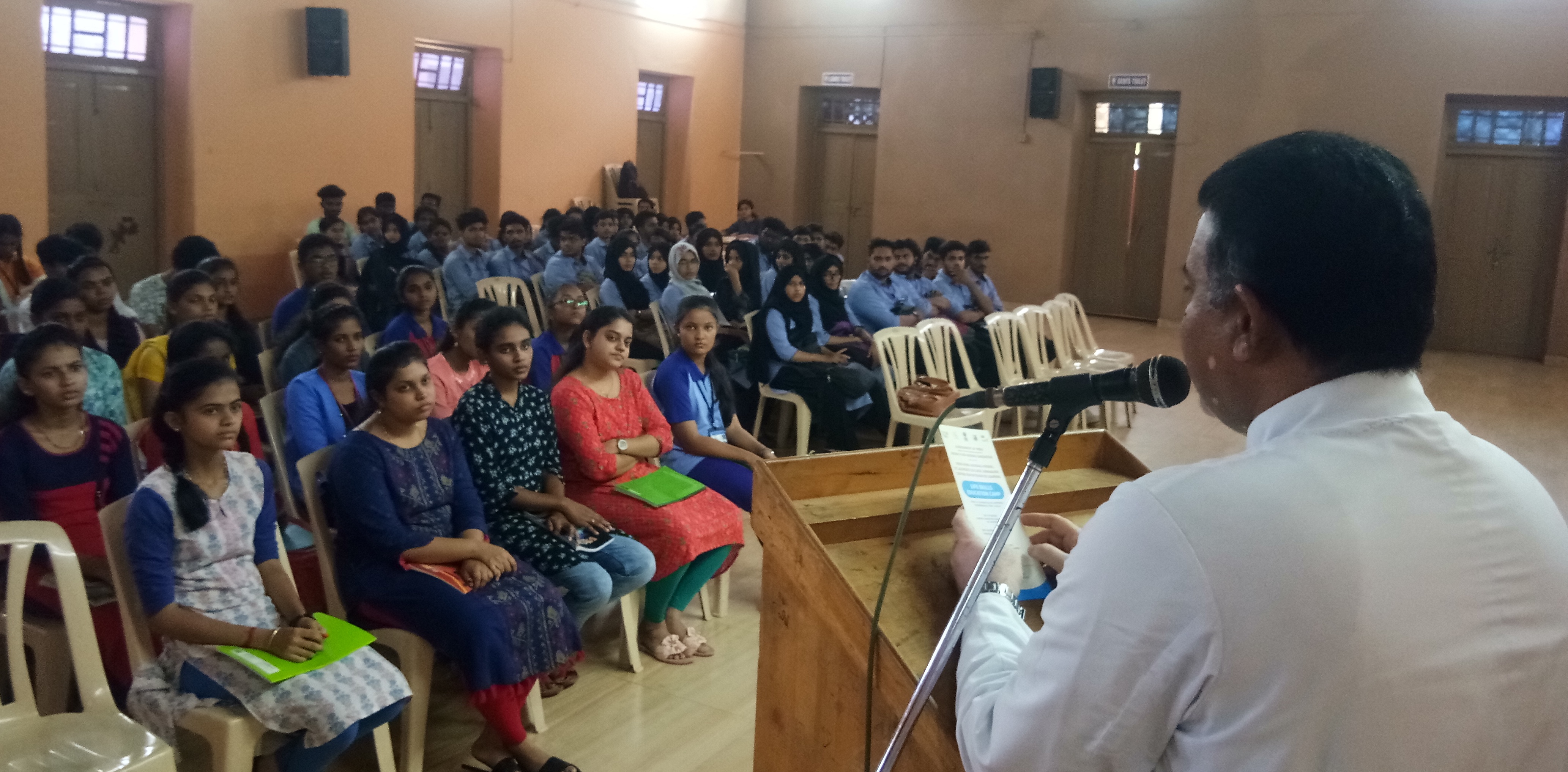 ನೆಹರೂ ಯುವ ಕೇಂದ್ರ ವತಿಯಿಂದ ವಿದ್ಯಾರ್ಥಿಗಳ ಜೀವನ ಕೌಶಲ ಶಿಕ್ಷಣ ಶಿಬಿರಕ್ಕೆ ಚಾಲನೆ