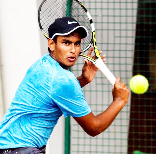 ಪಾಕಿಸ್ತಾನ ವಿರುದ್ಧ ಪಂದ್ಯದಿಂದ ಮುಕುಂದ್ ಹೊರಕ್ಕೆ