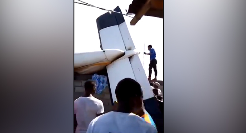 ಜನವಸತಿ ಪ್ರದೇಶಕ್ಕೆ ಅಪ್ಪಳಿಸಿದ ವಿಮಾನ: 23 ಮಂದಿ ಮೃತ್ಯು