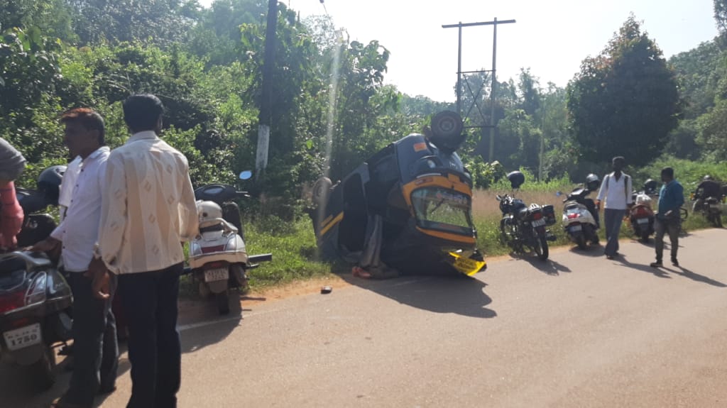 ಕಡಬ : ಸರಣಿ ಅಪಘಾತ ; ಬೈಕ್ ಸವಾರ, ರಿಕ್ಷಾ ಪ್ರಯಾಣಿಕರಿಗೆ ಗಾಯ