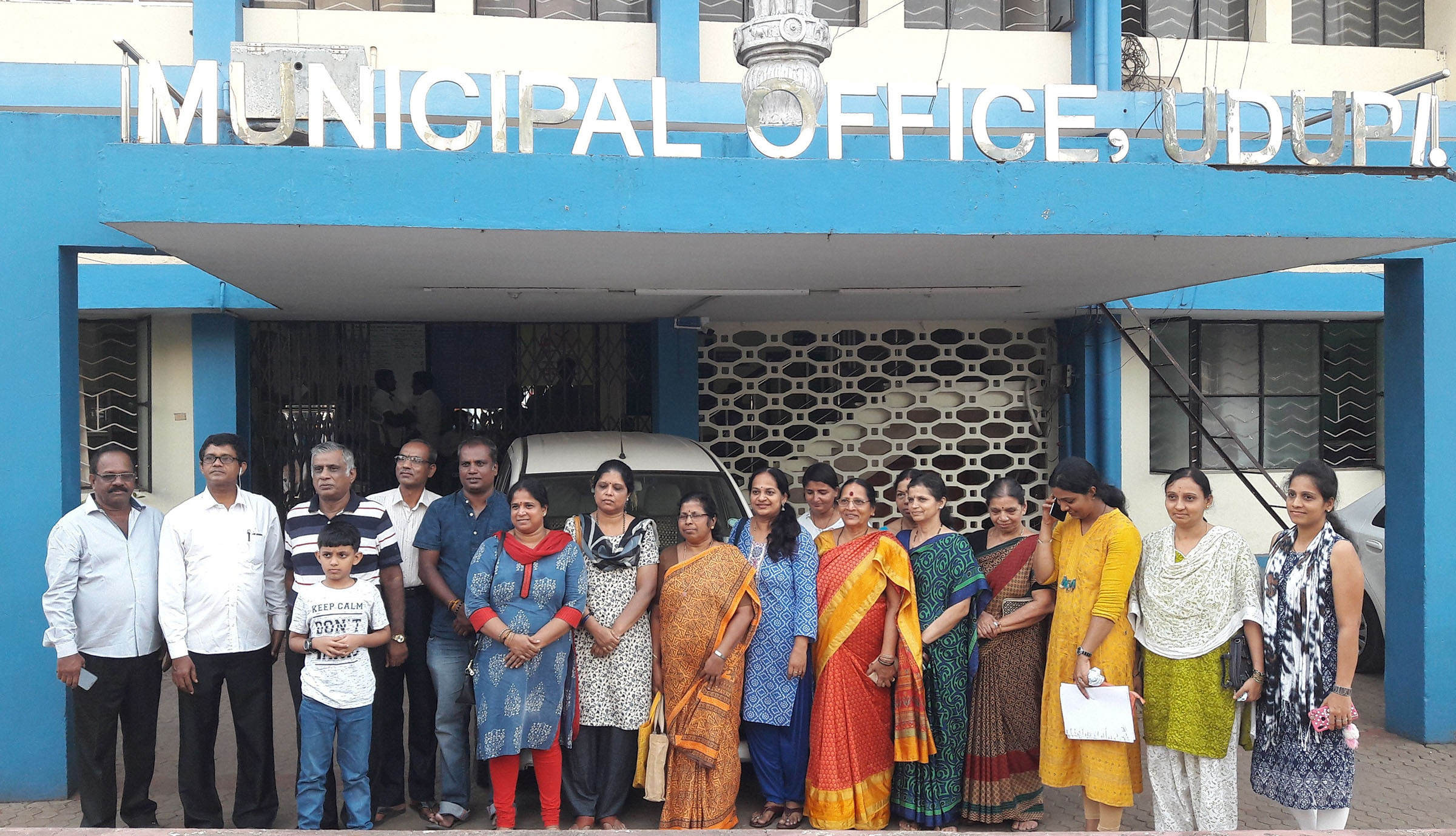 ಗುಂಡಿಬೈಲು: ರಸ್ತೆಯಲ್ಲೇ ಹರಿಯುತ್ತಿರುವ ಒಳಚರಂಡಿ ತ್ಯಾಜ್ಯ ನೀರು