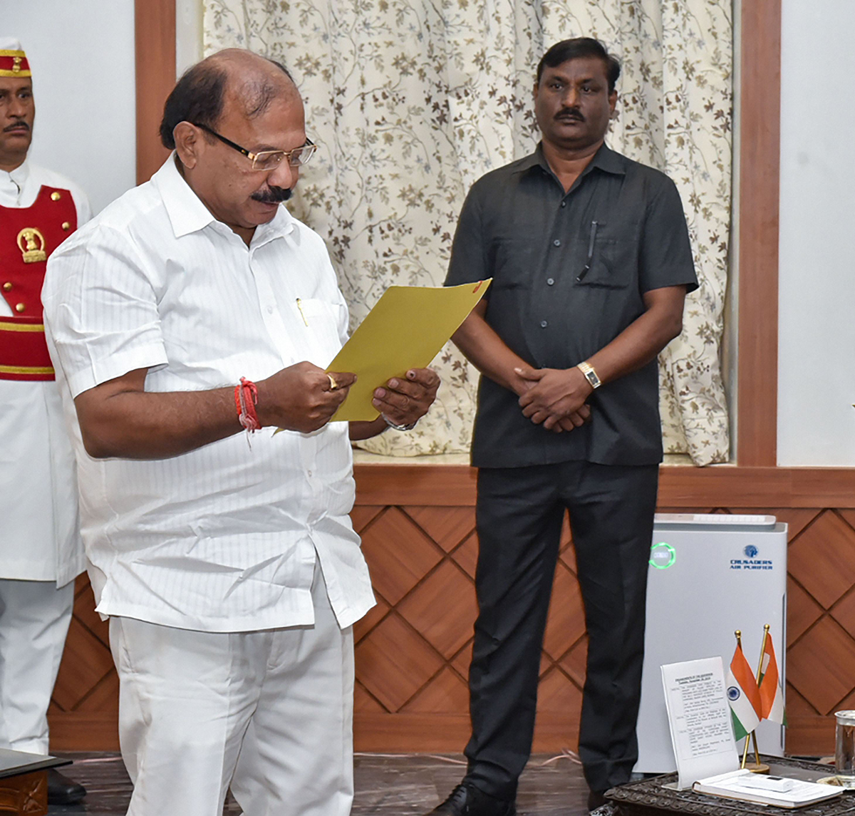 ಮಹಾರಾಷ್ಟ್ರ ವಿಧಾನಸಭೆ: ಬುಧವಾರ ಹಂಗಾಮಿ ಸ್ಪೀಕರ್ ಕೋಳಂಬಕರರಿಂದ ಶಾಸಕರಿಗೆ ಪ್ರಮಾಣ ವಚನ ಬೋಧನೆ