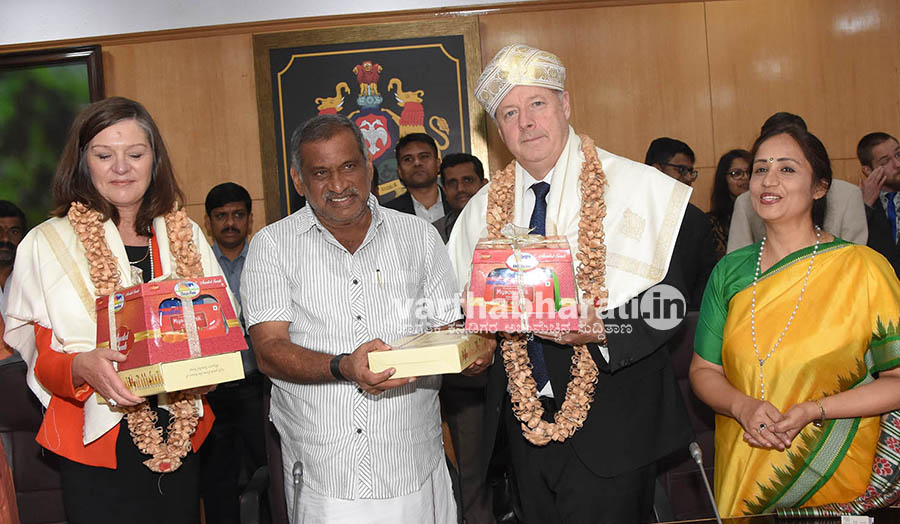 ತುಮಕೂರು ಸ್ಮಾರ್ಟ್ ಸಿಟಿ-ಡೆನ್ಮಾಕ್‌ನ ಆಲ್‌ಬೋರ್ಗ್ ಸ್ಮಾಟ್ ಸಿಟಿ ನಡುವೆ ಒಡಂಬಡಿಕೆಗೆ ಸಹಿ