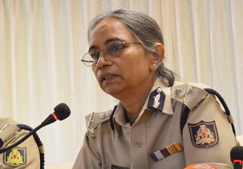 ಪೊಲೀಸ್ ಅಧಿಕಾರಿಗಳಿಗೆ ವಿದೇಶಿ ಪ್ರಕರಣಗಳ ಕುರಿತು ಅರಿವು ಅಗತ್ಯ: ನೀಲಮಣಿ ರಾಜು