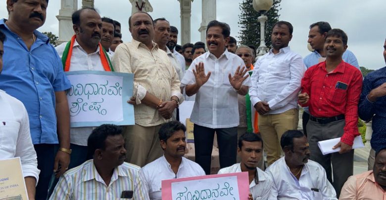 ಚುನಾವಣೆಯಲ್ಲಿ ಬಿಜೆಪಿ ಹಣದ ಹೊಳೆಯನ್ನೇ ಹರಿಸುತ್ತಿದೆ: ಮಾಜಿ ಶಾಸಕ ಎಂ.ಕೆ.ಸೋಮಶೇಖರ್