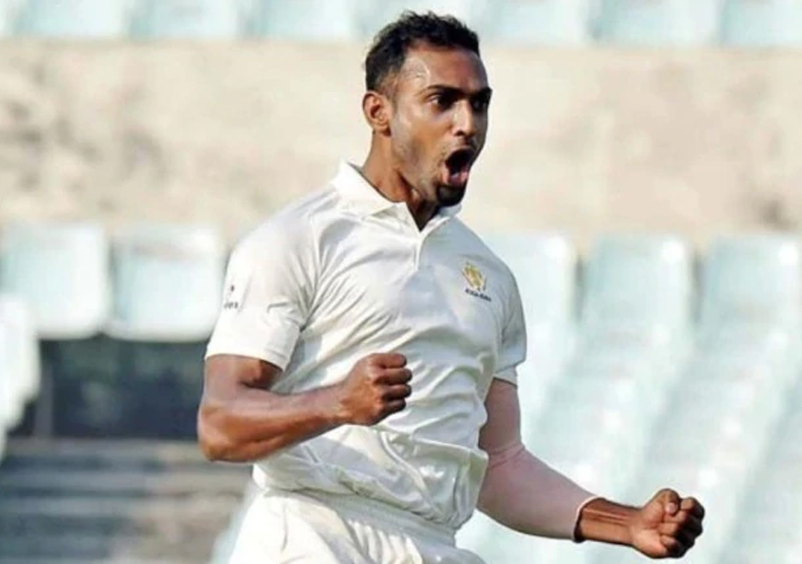 ಹೊಸ ದಾಖಲೆ: ಒಂದೇ ಓವರ್ ನಲ್ಲಿ 5 ವಿಕೆಟ್ ಗಳಿಸಿದ ಭಾರತದ ಬೌಲರ್!