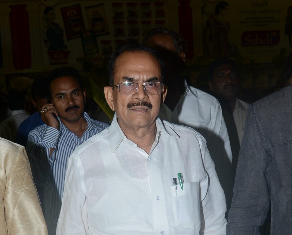 ಆಕೆ ಸಹೋದರಿಗೆ ಕರೆ ಮಾಡಿದ್ದಳೇ ಹೊರತು ಪೊಲೀಸರಿಗಲ್ಲ: ವೈದ್ಯೆಯ ಬಗ್ಗೆ ಗೃಹಸಚಿವರ ಹೇಳಿಕೆ!