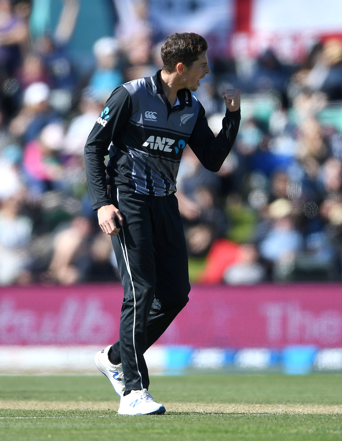 ಎರಡನೇ ಟ್ವೆಂಟಿ-20: ಇಂಗ್ಲೆಂಡ್ ವಿರುದ್ಧ ನ್ಯೂಝಿಲ್ಯಾಂಡ್‌ಗೆ ರೋಚಕ ಜಯ