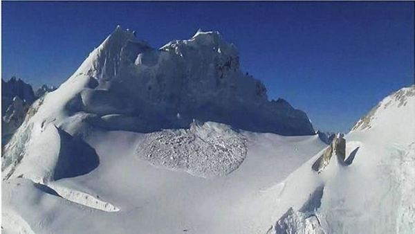 ಸಿಯಾಚಿನ್‌ನಲ್ಲಿ ಹಿಮಪಾತ : ಇಬ್ಬರು ಯೋಧರು ಹುತಾತ್ಮ